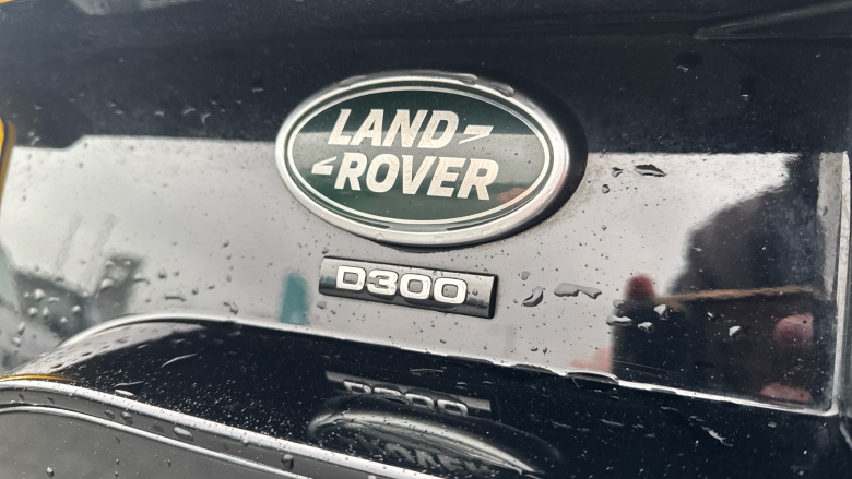 Land Rover Discovery 3.0 D300 Metropolitan Edition 5dr Auto Diesel Station Wagon